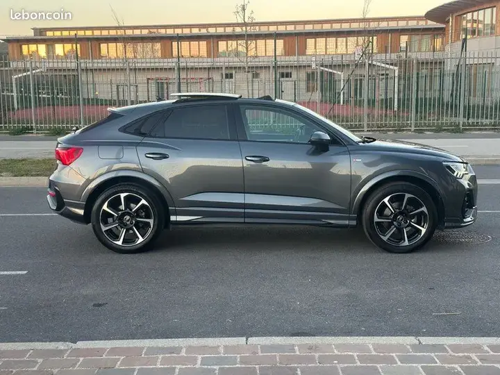 Audi Q3 2023 photo 4