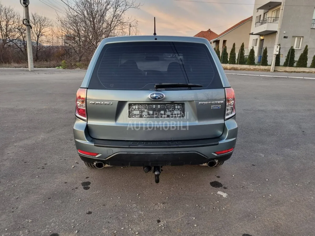 Subaru Forester 2010 photo 4