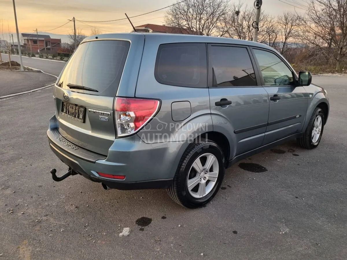 Subaru Forester 2010 photo 5