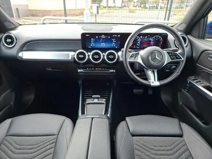 Mercedes-Benz Glb 2025 photo 3
