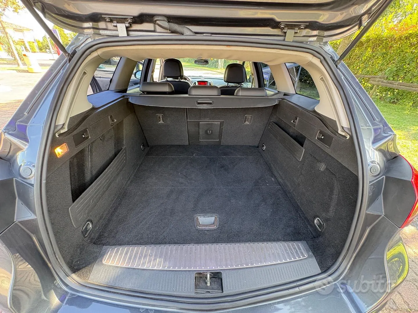 Opel Astra 2011 photo 5