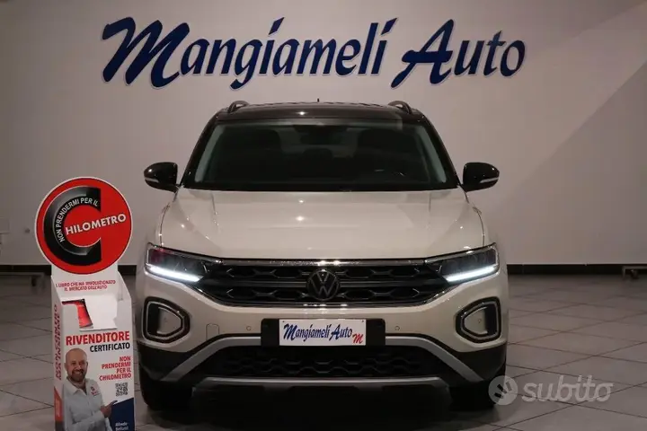 Volkswagen T-Roc 2023 photo 2