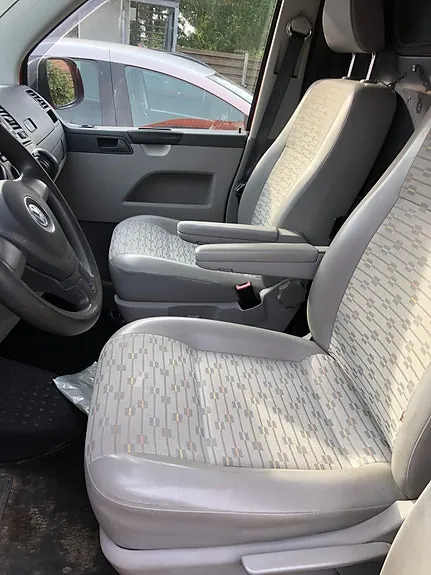 Volkswagen Transporter 2010 photo 3