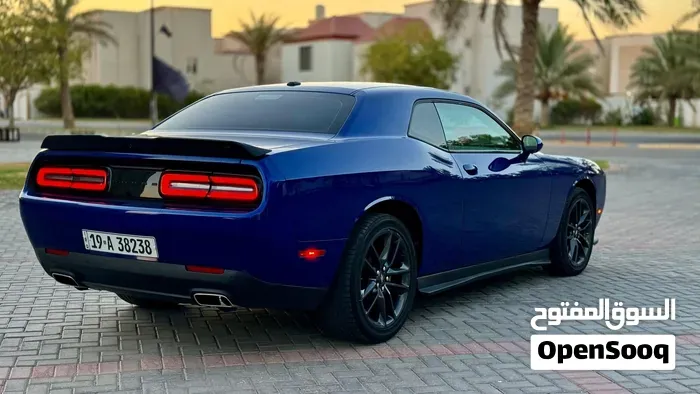 Dodge Challenger 2022 photo 2