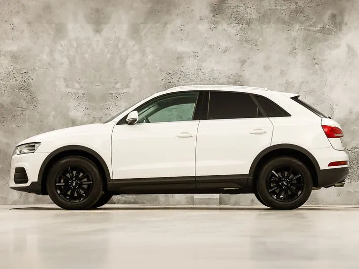 Audi Q3 2016 photo 2