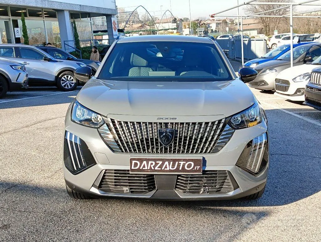 Peugeot 2008 2025 photo 2