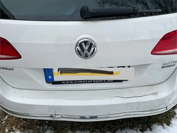 Volkswagen Passat 2011 photo 2