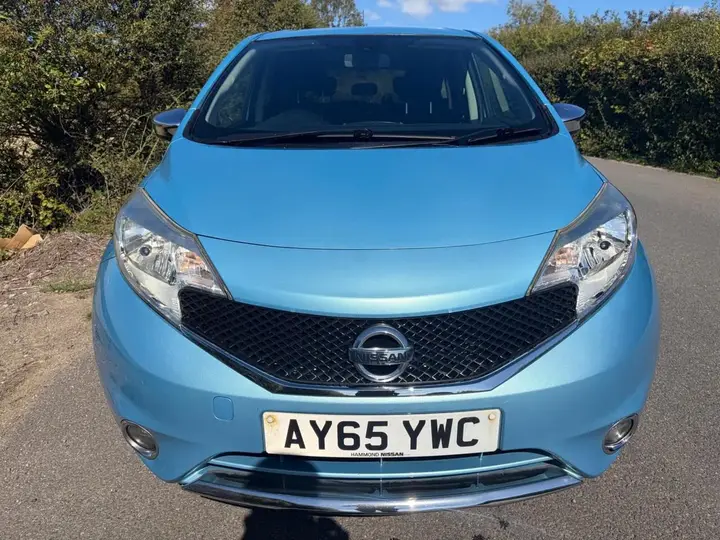 Nissan Note 2015 photo 2
