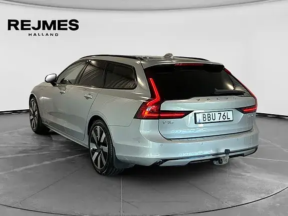 Volvo V90 2026 photo 2