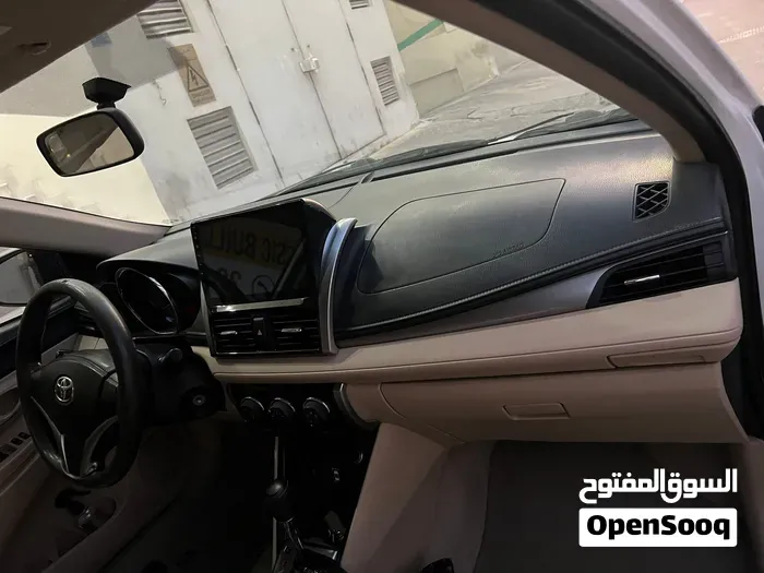 Toyota Yaris 2017 photo 3