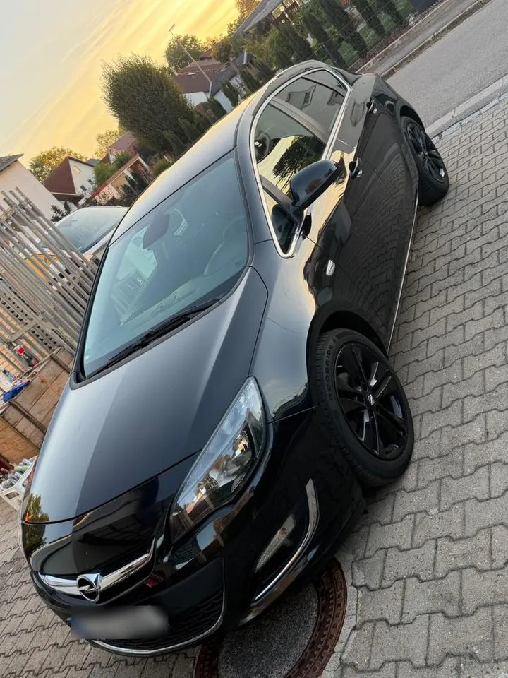 Opel Astra J