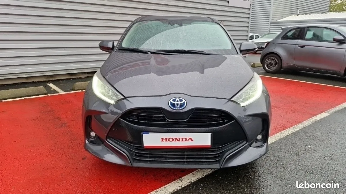 Toyota Yaris 2023 photo 5