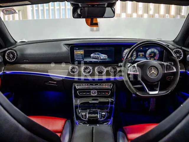 Mercedes-Benz E300 2018 photo 3