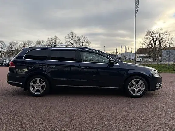 Volkswagen Passat 2011 photo 4