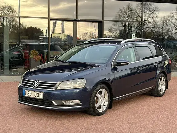 Volkswagen Passat 2011 photo 2