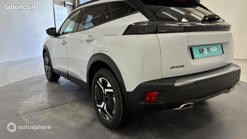 Peugeot 2008 2025 photo 2