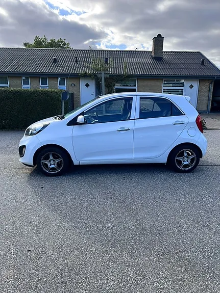 Kia Picanto 2012 photo 4