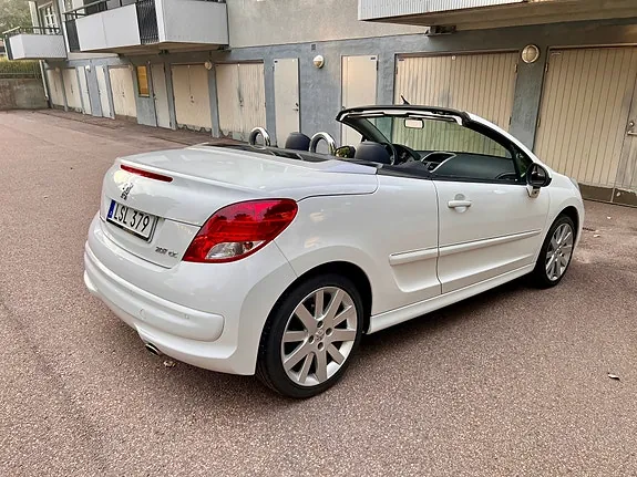 Peugeot 207 Cc 2011 photo 4