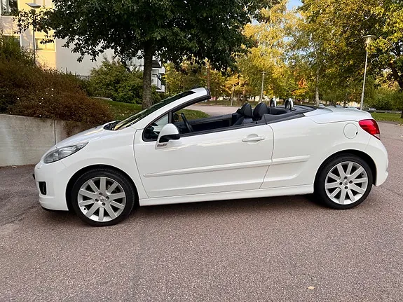 Peugeot 207 Cc 2011 photo 2