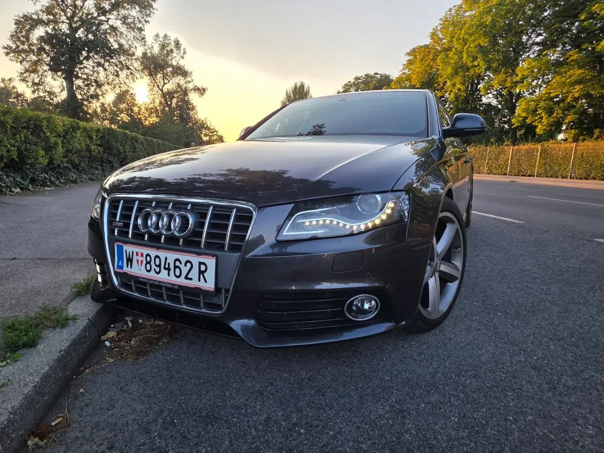 Audi A4 2008 photo 2
