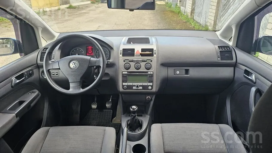 Volkswagen Touran 2006 photo 5