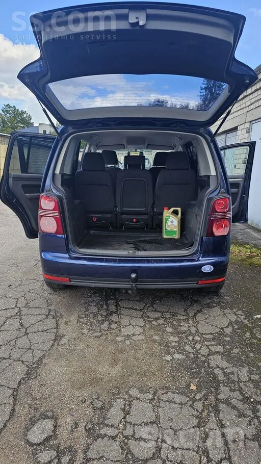 Volkswagen Touran 2006 photo 3