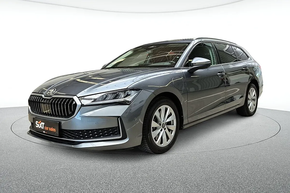 Skoda Superb 2025 photo 3