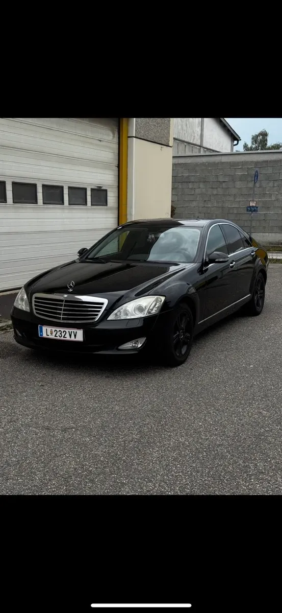 Mercedes-Benz S-Class 2006 photo 2