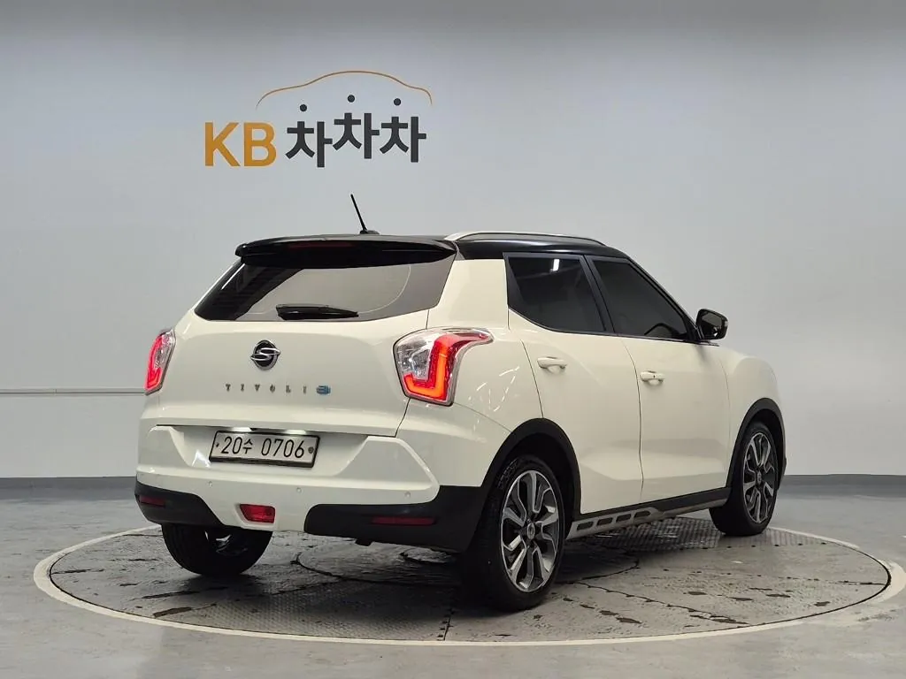 KG Mobility Tivoli 2016 photo 3