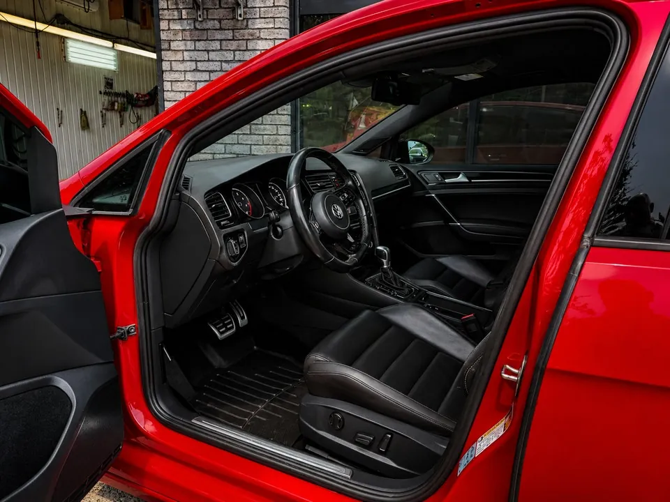 Volkswagen Golf R 2016 photo 2