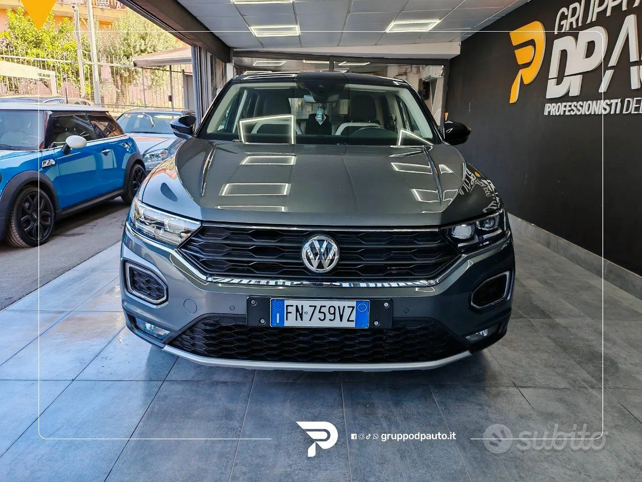 Volkswagen T-Roc 2018 photo 2