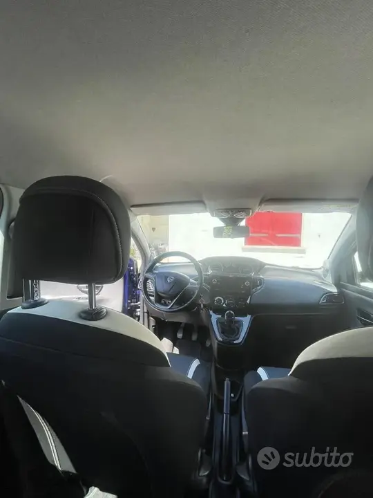 Lancia Ypsilon 2014 photo 5