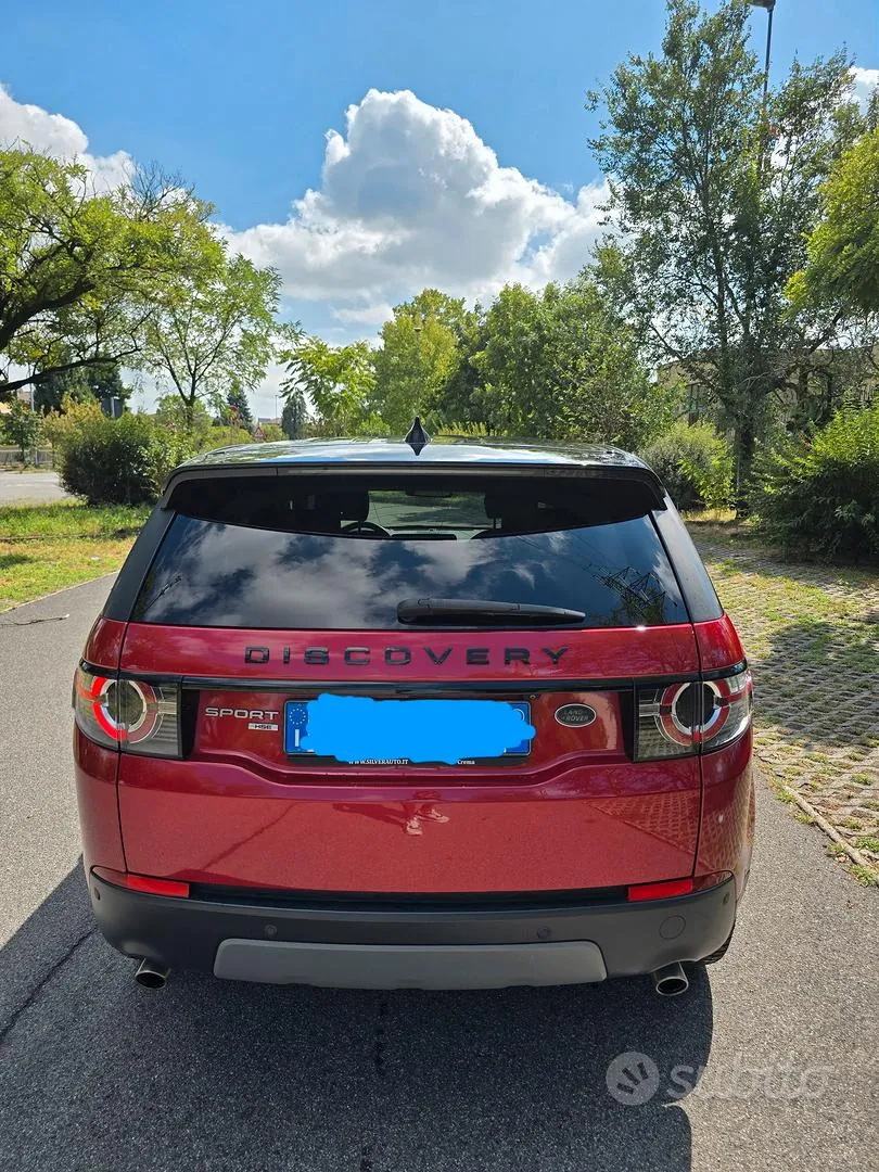 Land Rover Discovery Sport 2017 photo 2