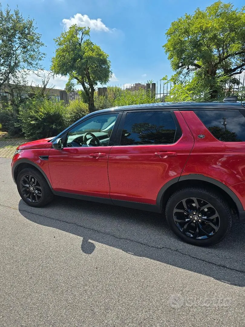 Land Rover Discovery Sport 2017 photo 4