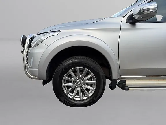 Mitsubishi L200 Club Cab 2016 photo 3