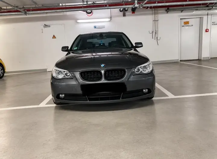 BMW 520I E60