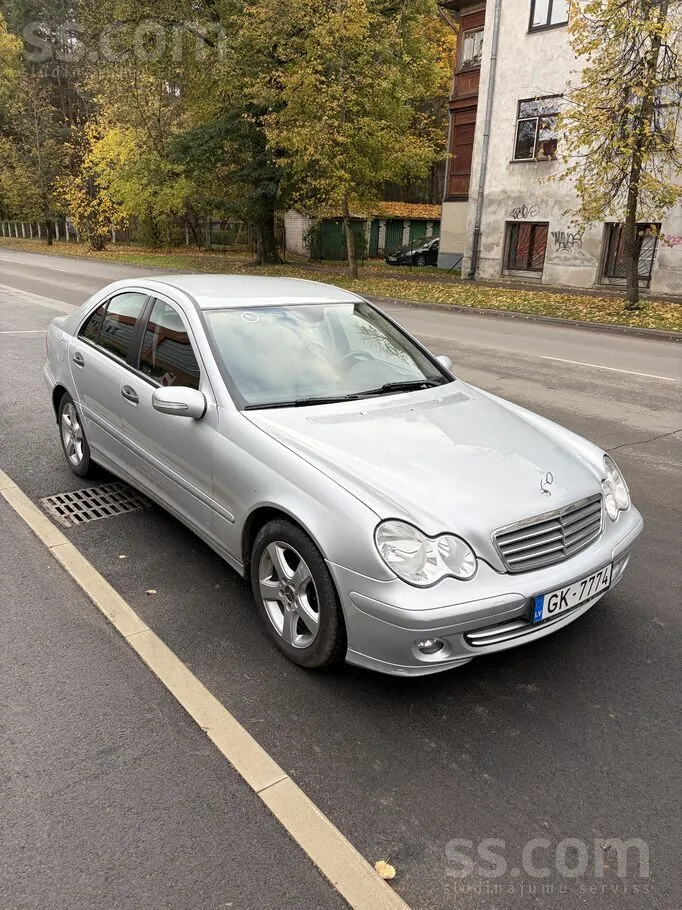 Mercedes-Benz C180 2007 photo 2