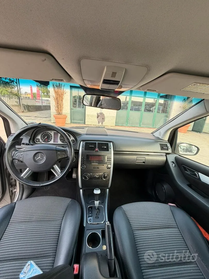 Mercedes-Benz B 2008 photo 5
