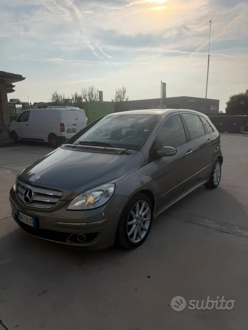 Mercedes-Benz B 2008 photo 2