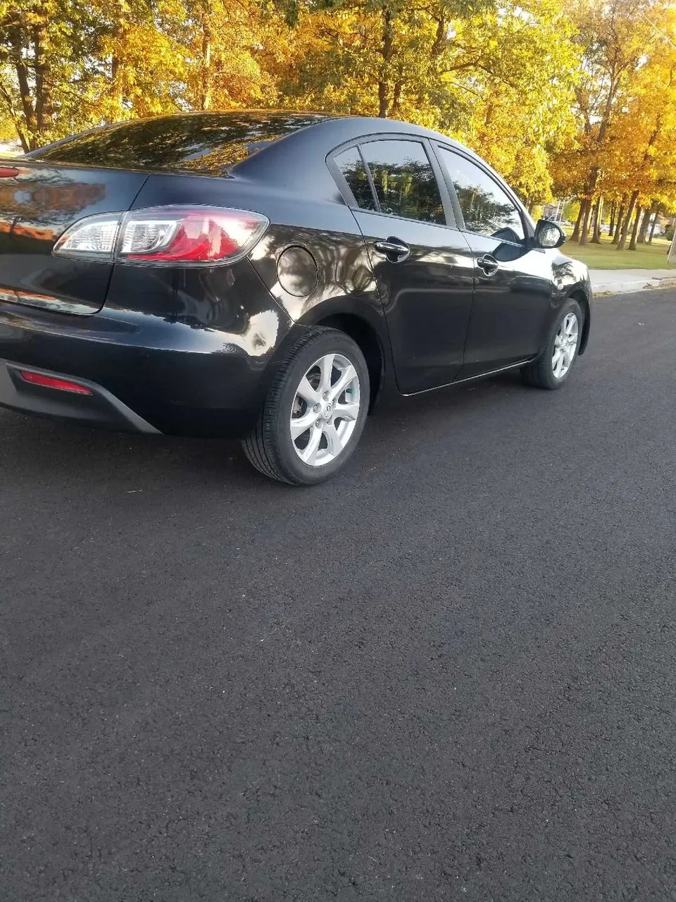 Mazda 3 2012 photo 3