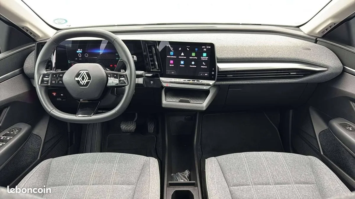 Renault Megane 2023 photo 3