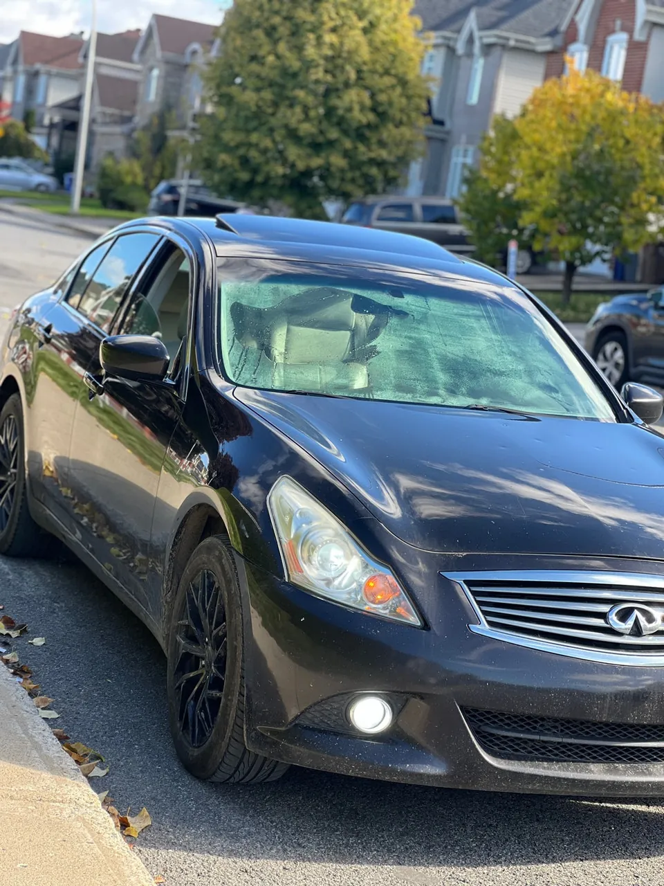 Infiniti G37 2011 photo 4