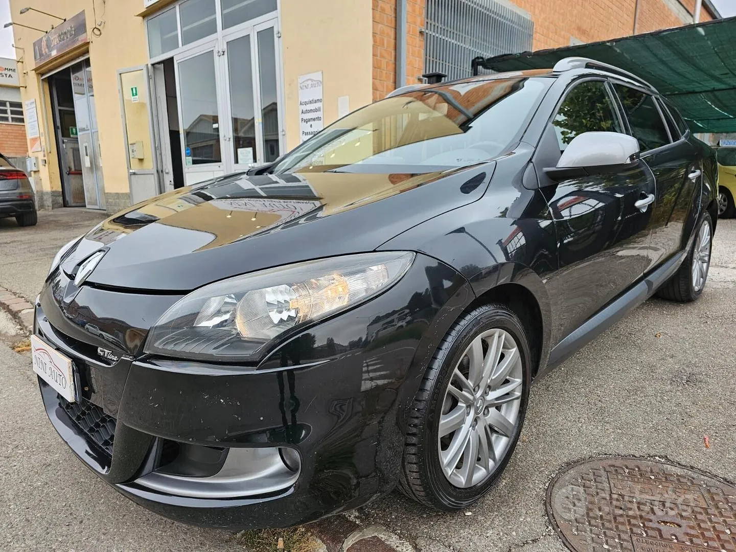 Renault Megane 2012 photo 2
