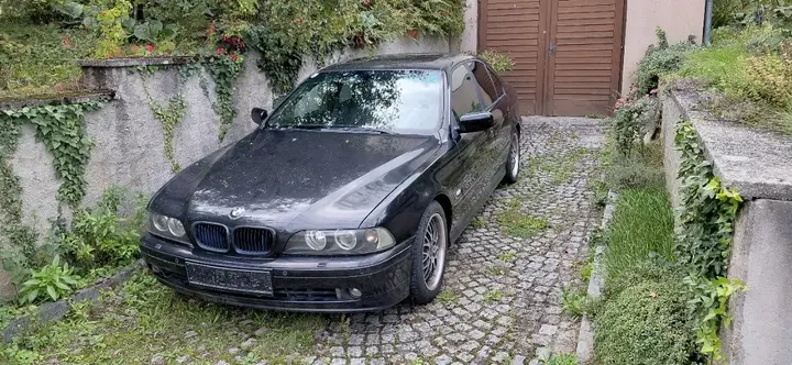 BMW 5 Series 2002 photo 2