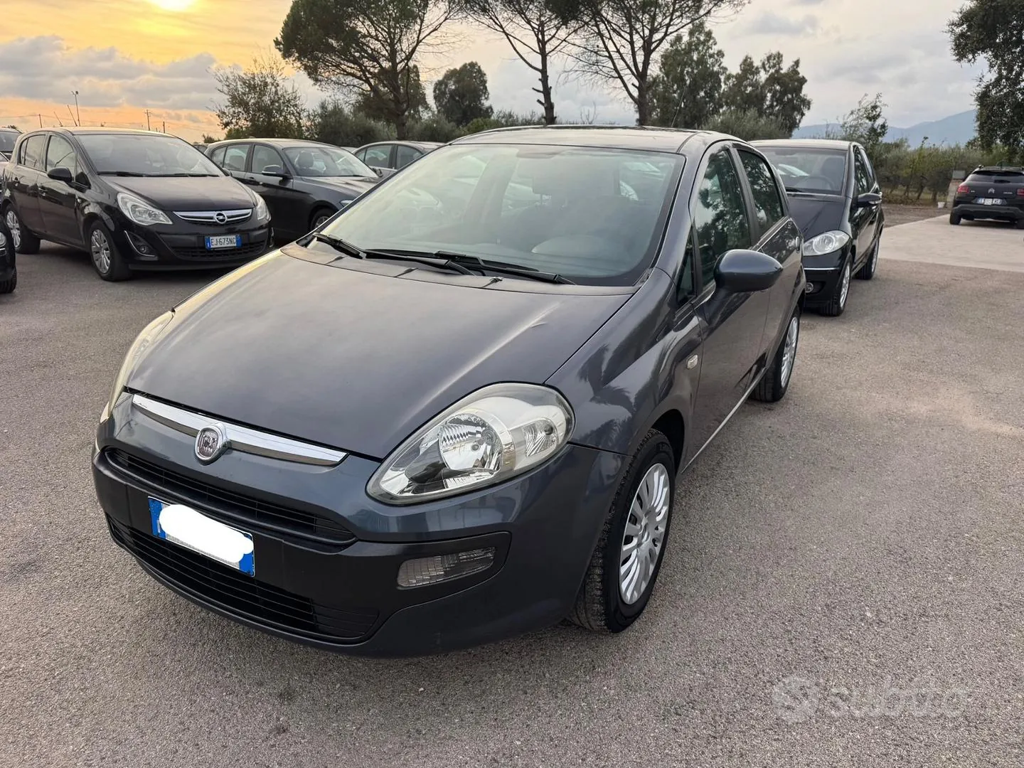 Fiat Punto 2011 photo 4