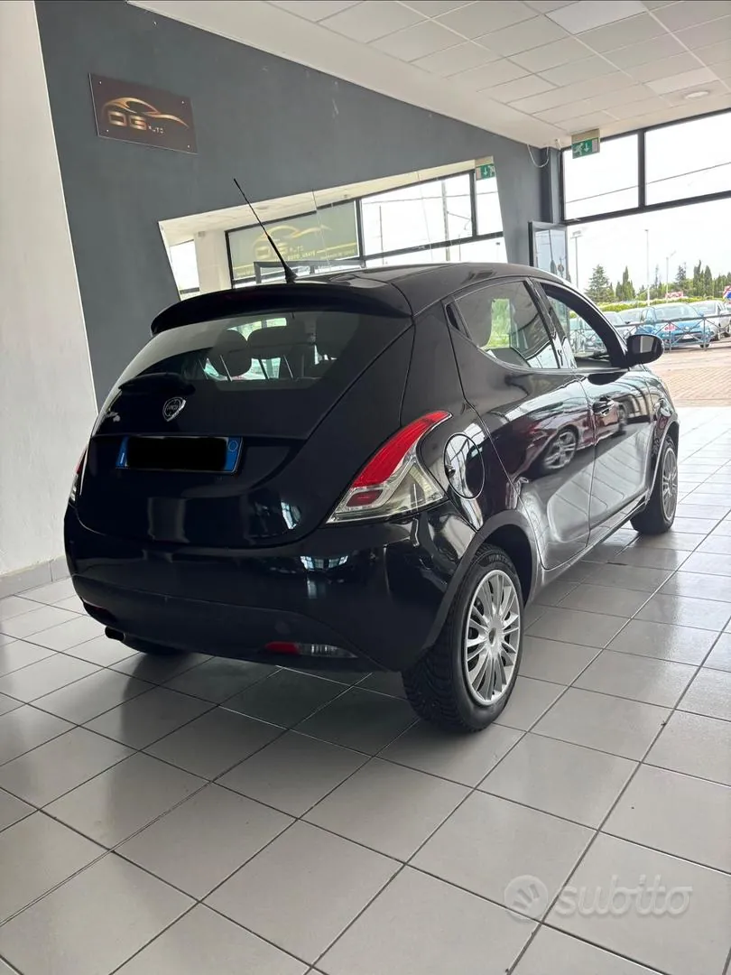 Lancia Ypsilon 2015 photo 3