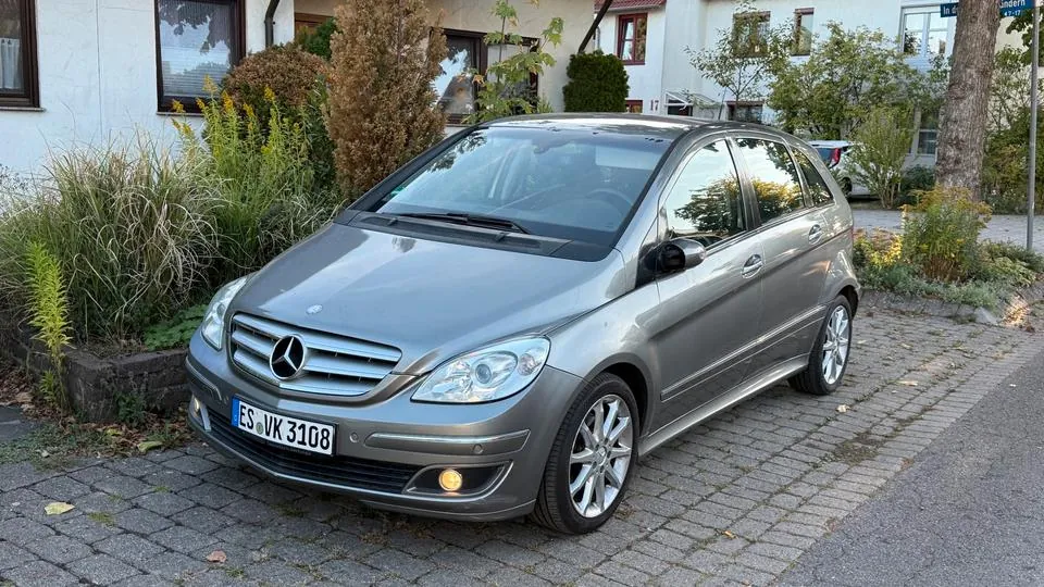 Mercedes-Benz B 200