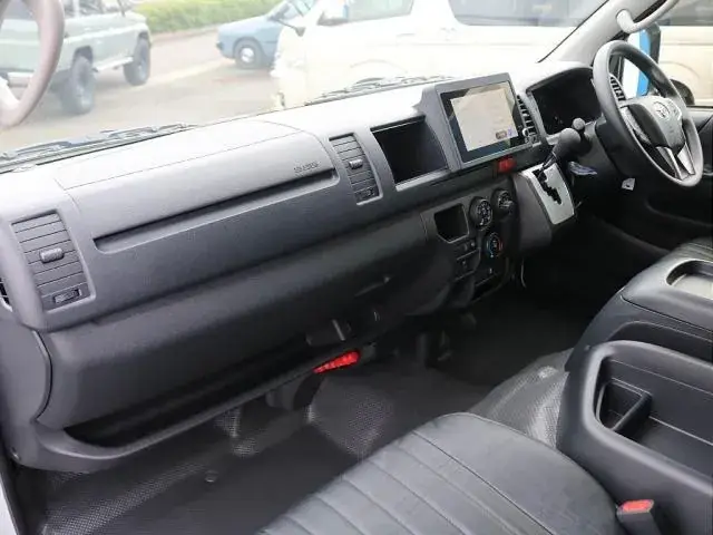 Toyota Hiace 2026 photo 5