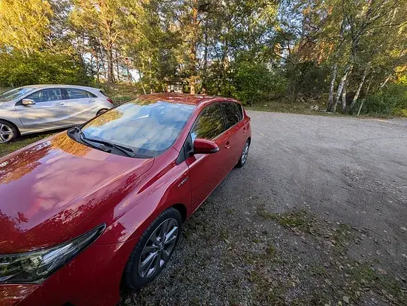 Toyota Auris 2014 photo 3