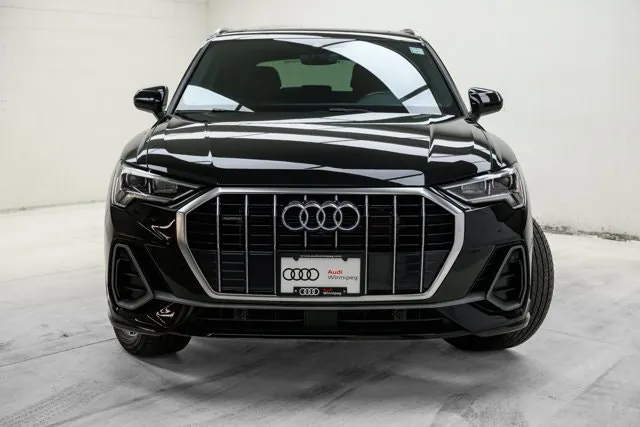 Audi Q3 2023 photo 2